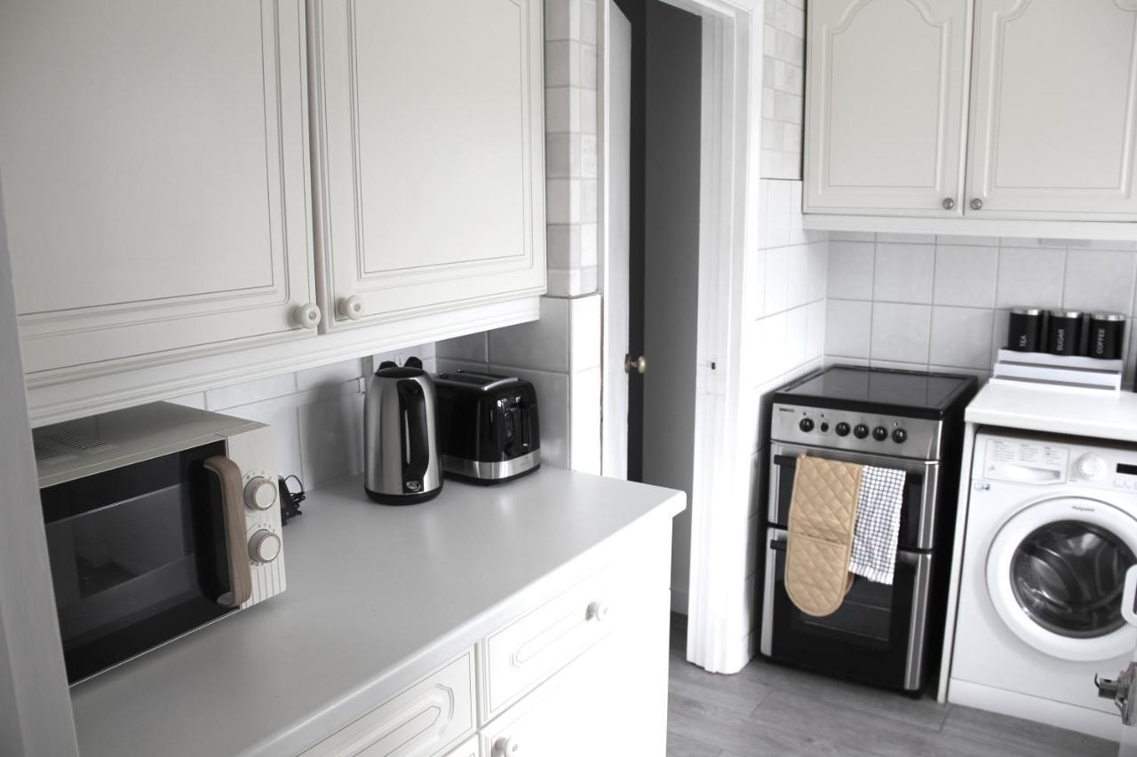 הוילה לונדון Coolfin House-Close To Excel, Contractors, Relocators, Paid Parking מראה חיצוני תמונה