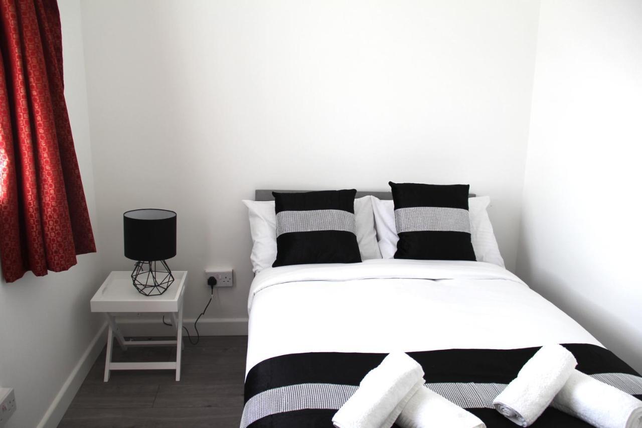 הוילה לונדון Coolfin House-Close To Excel, Contractors, Relocators, Paid Parking מראה חיצוני תמונה