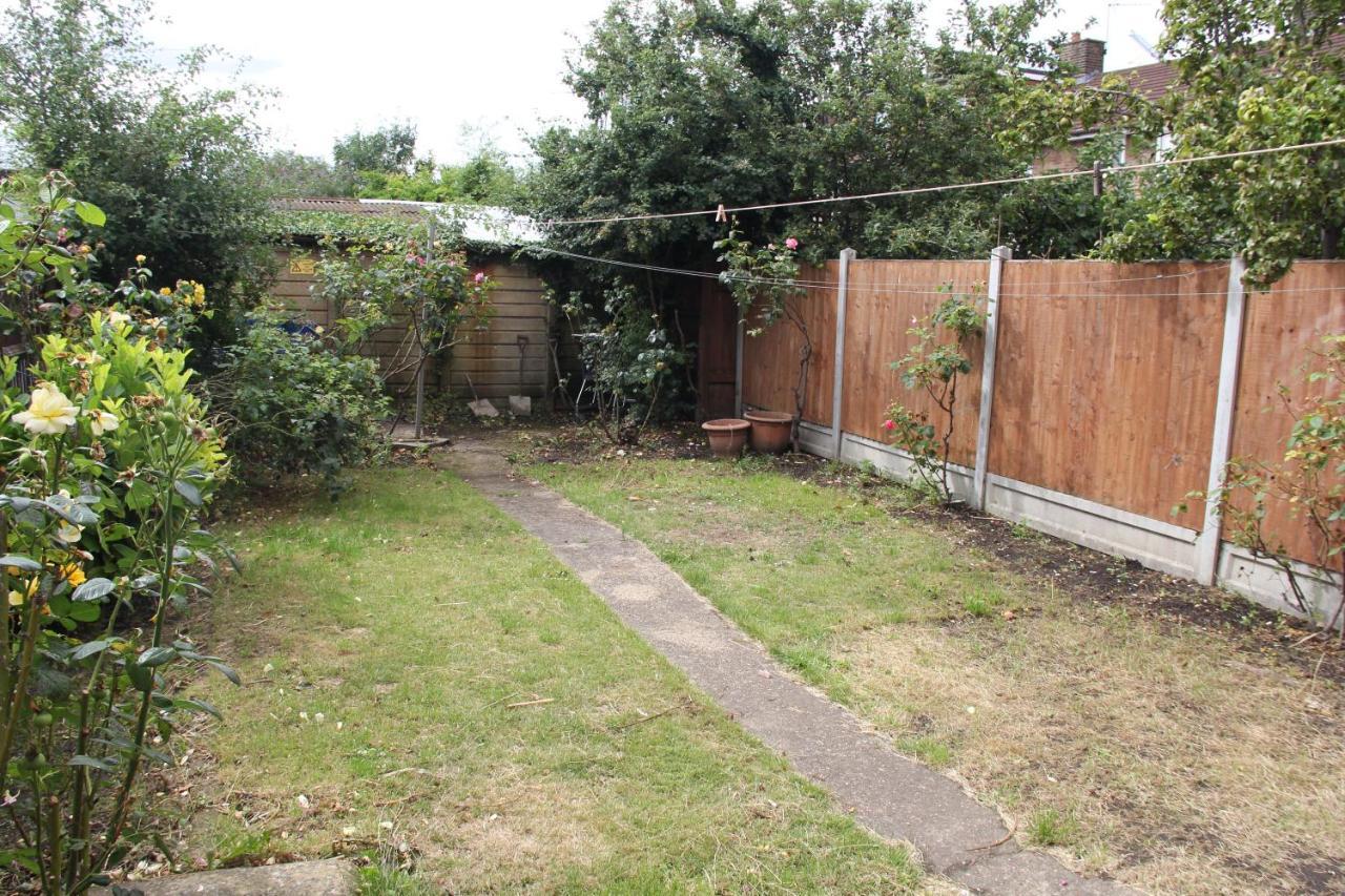 הוילה לונדון Coolfin House-Close To Excel, Contractors, Relocators, Paid Parking מראה חיצוני תמונה