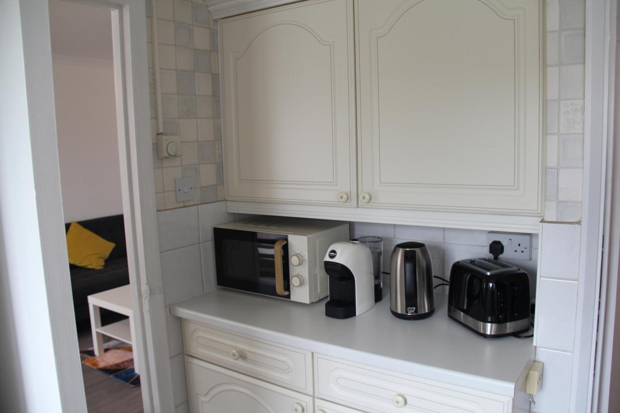 הוילה לונדון Coolfin House-Close To Excel, Contractors, Relocators, Paid Parking מראה חיצוני תמונה